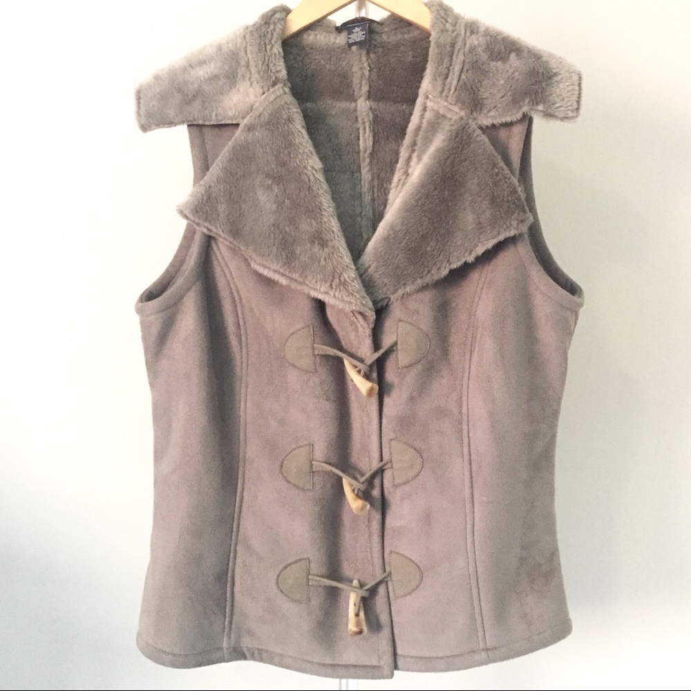 Chaps Faux Suede Vest Size L